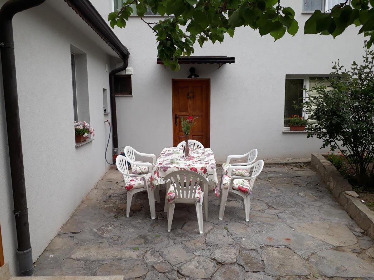 Guest House Sahat Hill Plovdiv Exterior foto